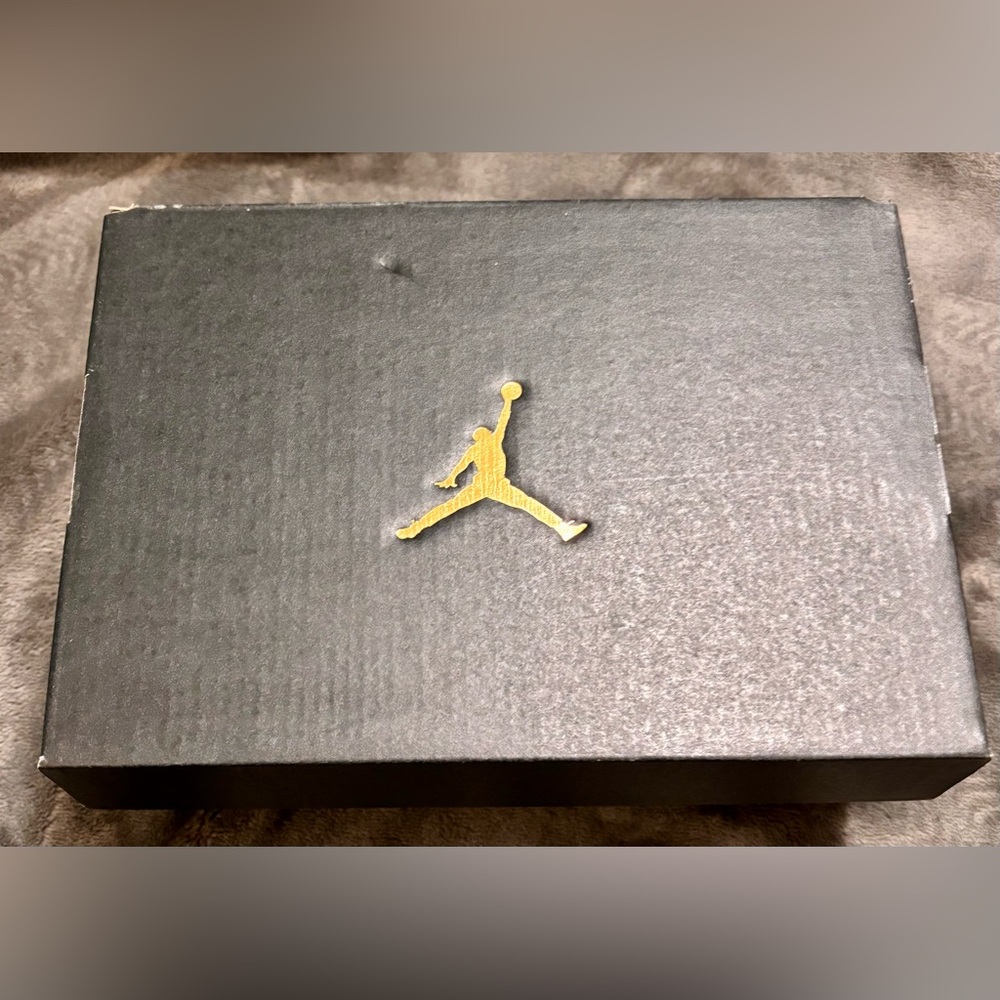 👟 New in Box Jordan 3 Family Affair Olive size 9 Toddler - Picture 3 of 10